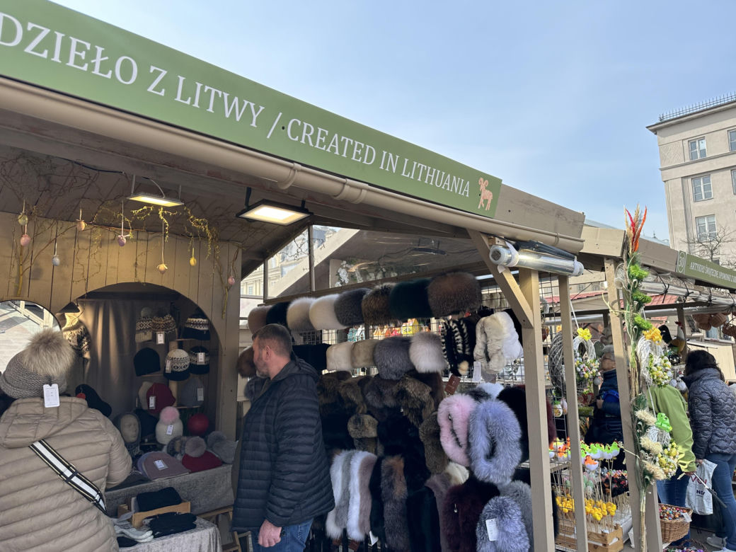 W Krakowie wystartował jarmark wielkanocny. Sprawdziliśmy tegoroczne ceny!