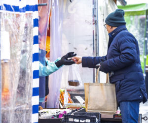 Senator Krzysztof Kwiatkowski na zakupach
