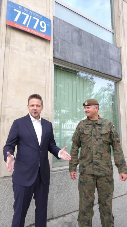 Warszawa pozbyła się dwóch budynków. Wzięło je wojsko i straż