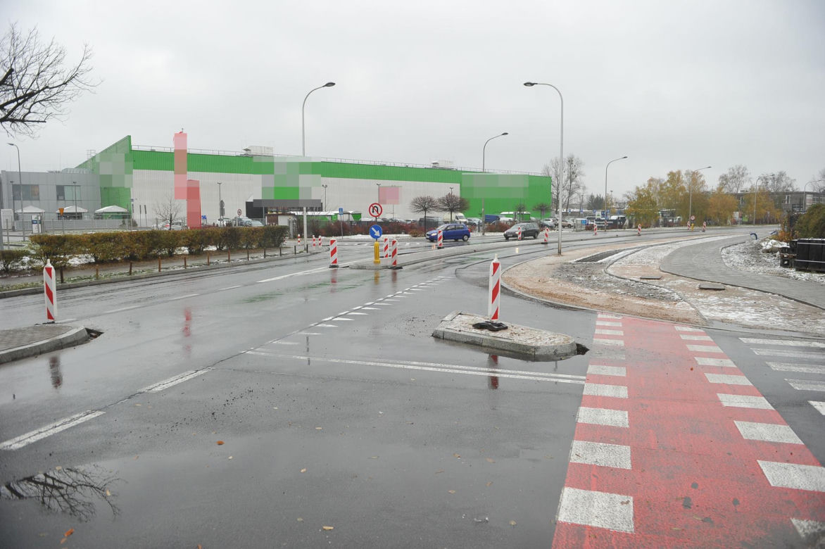 Żądają lewoskrętu w ul. Okularową. Mieszkańcy wściekli na zmiany wprowadzane przez drogowców 