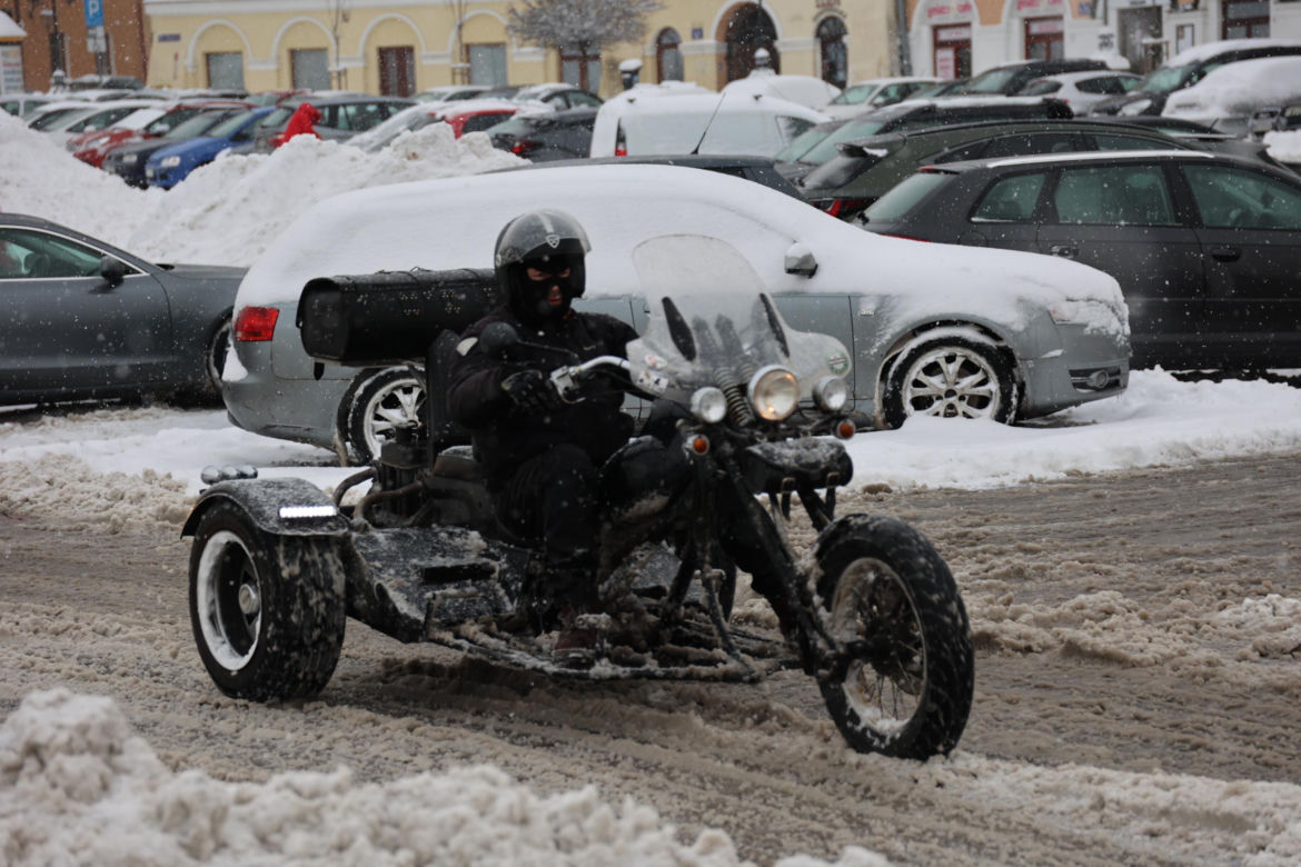 Śnieżyca niestraszna MotoMikołajom z Lublina!