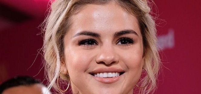 Selena Gomez ma dziecko - fanowska teoria kłótni z matką  