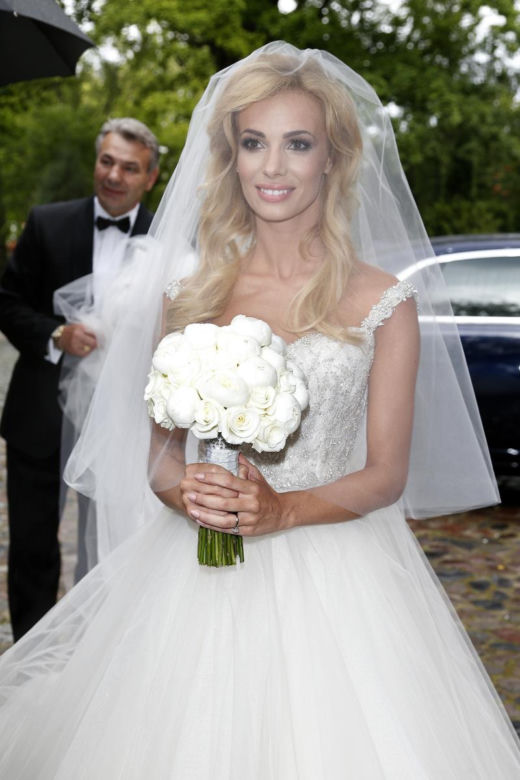 Izabela Janachowska się nie starzeje. Gwiazda z roku na rok wygląda coraz młodziej!
