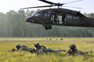 Rosnąca liczba wypadków lotniczych w US Army. Pentagon ujawnia zatrważające dane