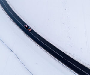 Zima uderzyła z pełną mocą. Strażacy nie nadążają z usuwaniem skutków opadów