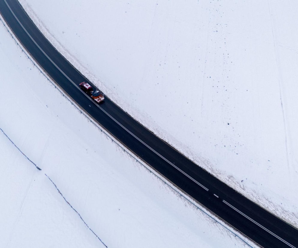 Zima uderzyła z pełną mocą. Prądu nie ma ponad 134 tys. odbiorców