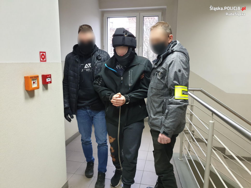 Makabra w Rudzie Śląskiej. 24-latek zatłukł ciotkę kostką brukową! Później dusił jej 13-letnią córkę [KULISY TRAGEDII]