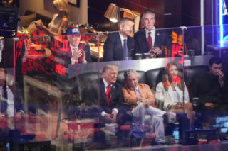 Trump wygwizdany przez kibiców na meczu finałowym NBA w Nowym Jorku, wcześniej zasnął