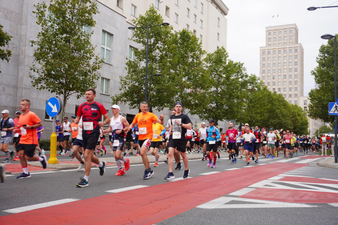 Uczestnicy Maratonu Warszawskiego 2025