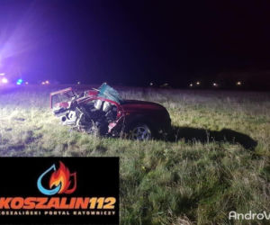 Makabryczny wypadek pod Koszalinem. Samochód rozpadł się na dwie części