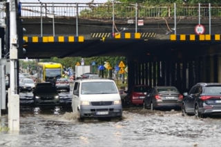 Wrocław tonie po nawałnicy! Ogromne utrudnienia i zalane ulice
