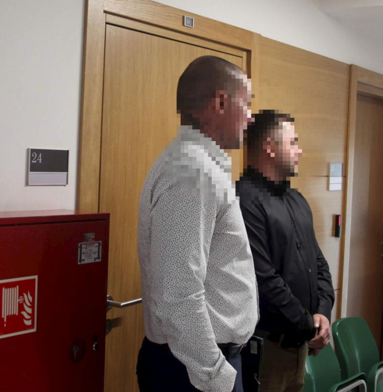 Rafał i Aleksander pobili Adama Niedzielskiego w centrum miasta. Były minister okazał im łaskę