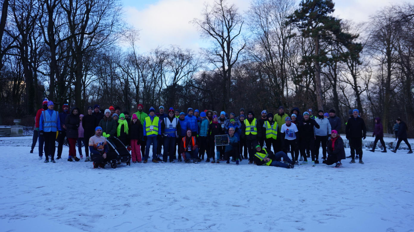 Parkrun w stolicy woj. lubelskiego. Pierwsza sobota 2025 roku na sportowo w Ogrodzie Saskim w Lublinie. Zdjęcia
