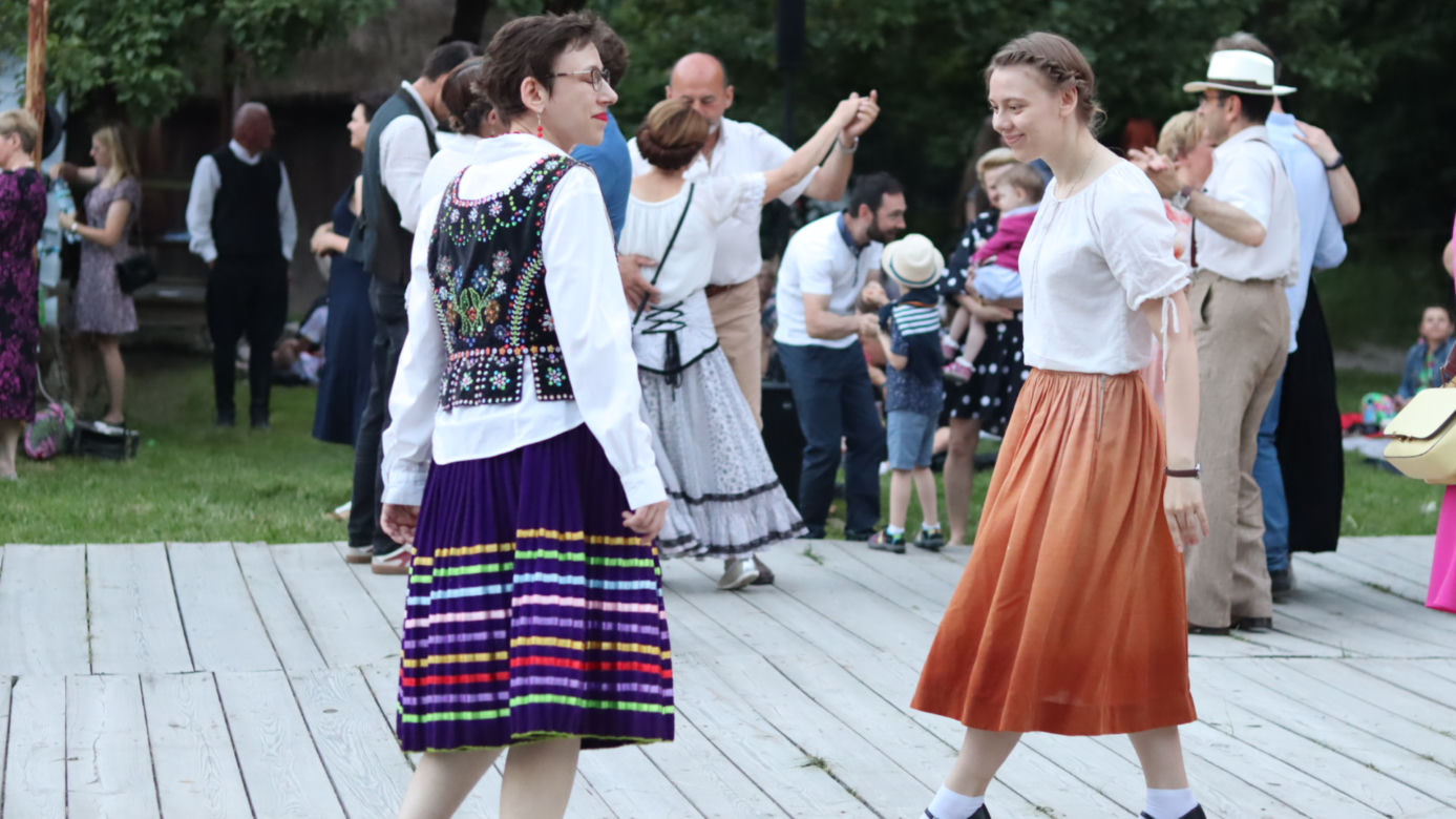 Wszyscy ruszyli do zabawy! Tak wyglądała potańcówka w lubelskim skansenie!