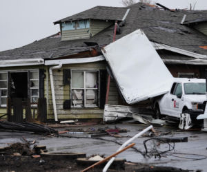 Tornada i nawałnice uderzyły w Illinois i Indianę