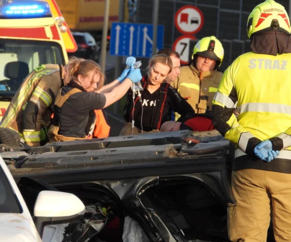 Karambol na S7. Zginęli kobieta i nastoletni chłopiec