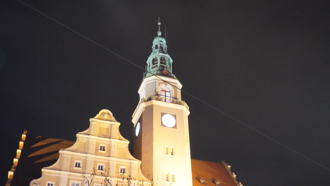 Olsztyn rozświetliły świąteczne iluminacje. Stare Miasto i centrum zachwycają!