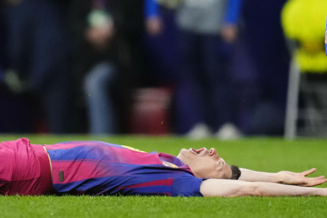 Robert Lewandowski - to co zrobił zaraz po spotkaniu, wyrażało więcej niż tysiąc słów