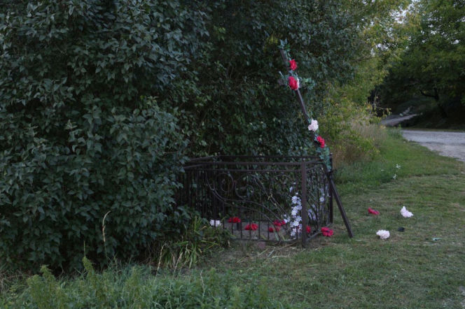 Zniszczona kapliczka przydrożna przy ulicy Grodzickiego. O wandalizmie w Lublinie przeczytasz na SE Lublin.