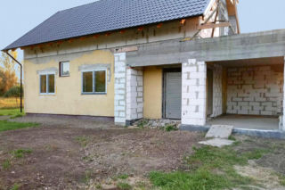 Myśleliście o tym, by zamieszkać... w hydroforni? Kupili ją za 30 tysięcy. To jedno ze szczęśliwych zdarzeń w naszym życiu