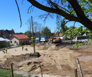 Budowa pawilonu handlowo-usługowego w Dywitach. Otworzą tam Biedronkę [ZDJĘCIA]