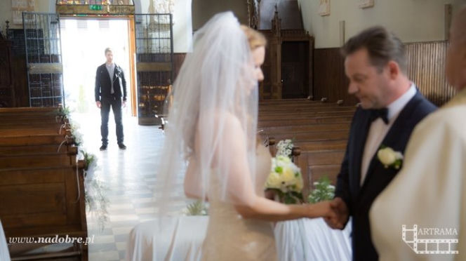 Na dobre i na złe odcinek 600. Wiktoria Consalida (Katarzyna Dąbrowska),Tomasz Rzepecki (Ireneusz Czop), Adam Krajewski (Grzegorz Daukszewicz)