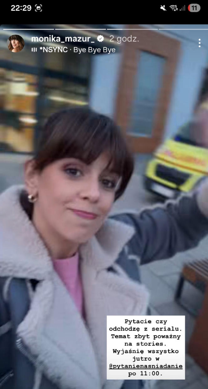 Na sygnale na planie. Martyna (Monika Mazur)