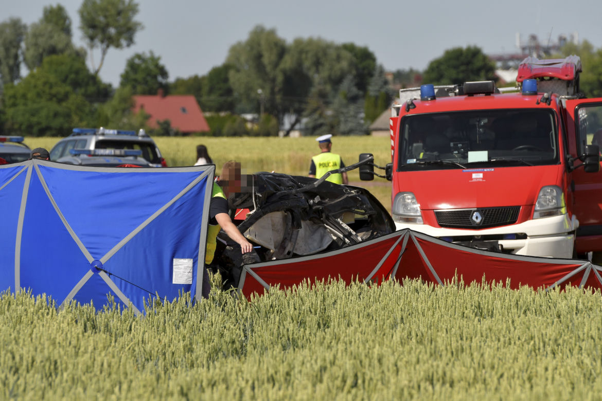 Znak "stop" stanął na skrzyżowaniu śmierci. Minął rok od potwornej tragedii w Elżbietowie