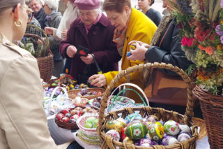 Kiermasz Wielkanocny w Zamościu. Było kolorowo, muzycznie i smakowicie [ZOBACZ ZDJĘCIA]