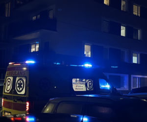 Tragedia na Białołęce. 68-letnia kobieta runęła z okna na 5. piętrze