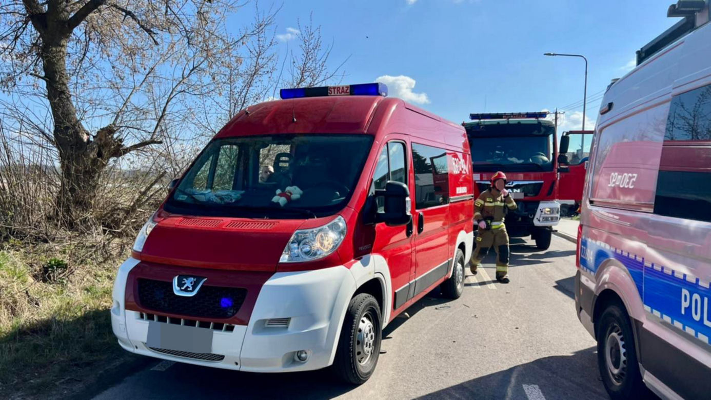  Zderzenie karetki motoroweru pod Warszawą