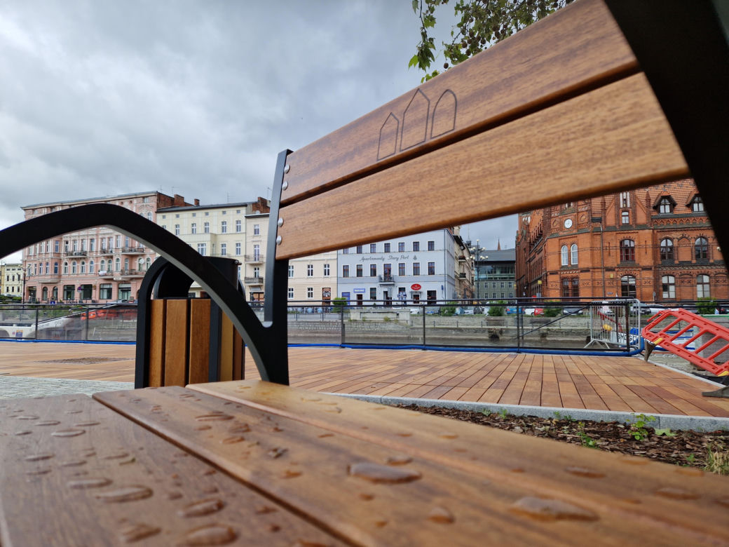 Rybi Rynek w Bydgoszczy niemal gotowy. Eleganckie nabrzeże już cieszy oczy!
