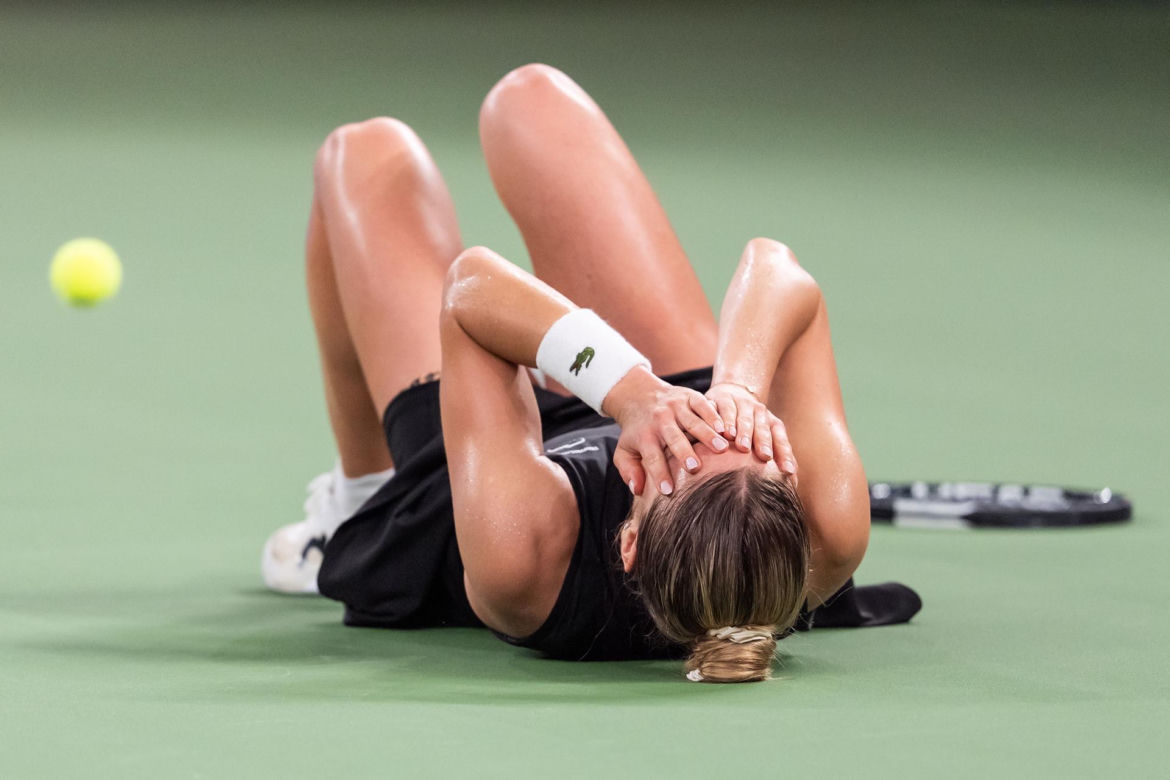 Maja Chwalińska dekoracja po wygranej w Wuhan