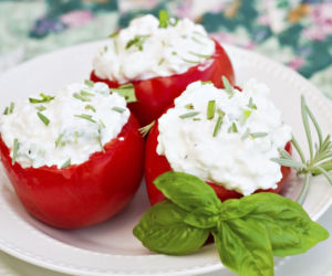 Pomidory faszerowane twarogiem