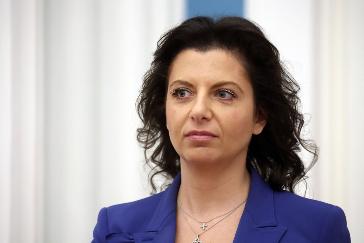 Putin wręczył order swojej pupilce. Ona prawie wsadziła mu język do ucha. Potem powiedziała coś strasznego