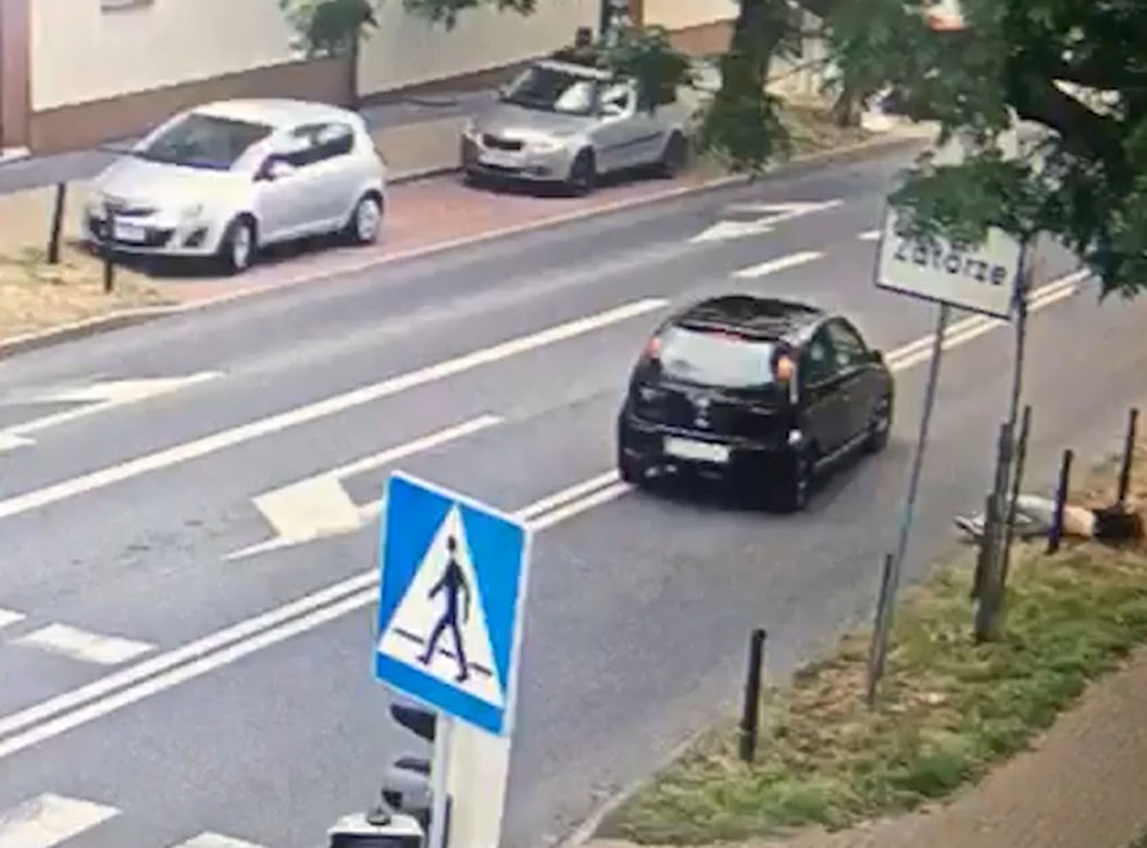 Magda wybiegła na pasy zza autobusu. Potrącił ją samochód. Nagranie wbija w fotel