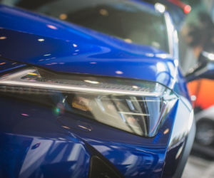 Lexus UX już w polskich salonach