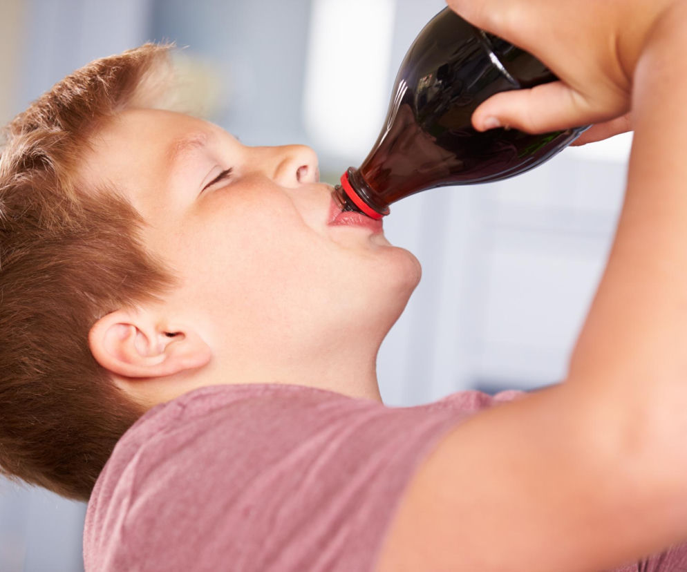 Nie zawiera cukru, nie ma kalorii, a jednak coś tu nie gra. Eksperci zauważają niepokojący trend