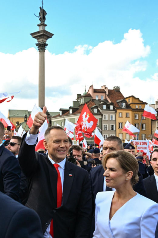 Uroczyste wejście Pary Prezydenckiej do Pałacu Prezydenckiego. Przemarsz ulicami Warszawy