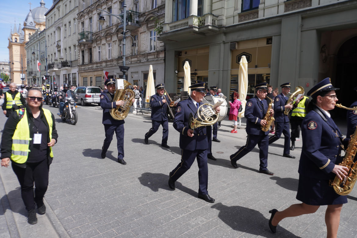 Pochód Juwenaliowy Łódzkich Uczelni. Studenci przejęli Łódź! [ZDJĘCIA]