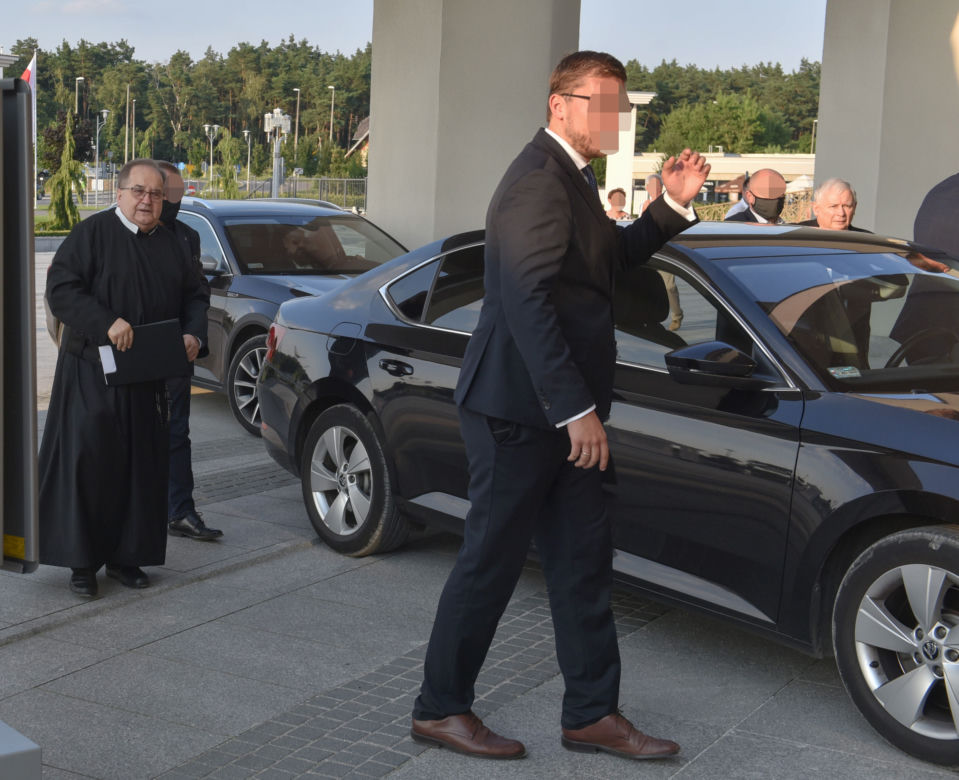 Kaczyński podwiózł Rydzyka