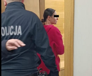 Wyrodna matka zgotowała Julce piekło. Latami wypalała jej kwasem rany na skórze!