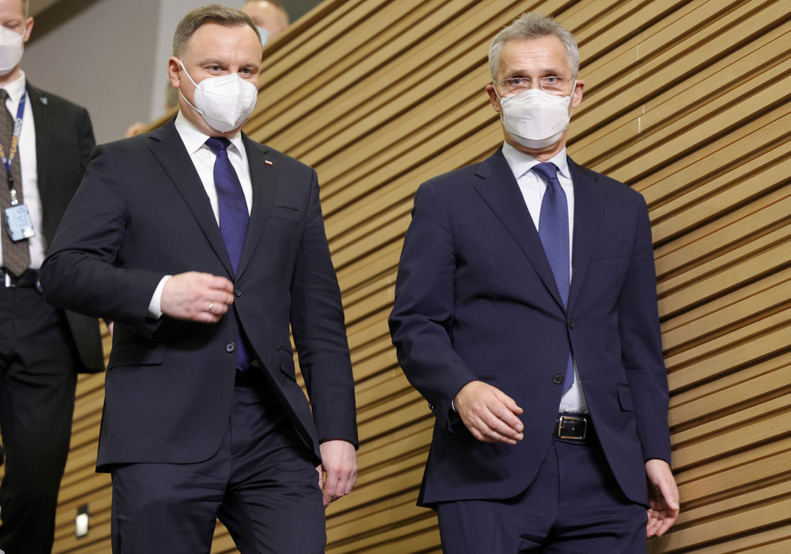 Sekretarz generalny NATO Jens Stoltenberg i Prezydent RP Andrzej Duda na wspólnej konferencji w Brukseli 