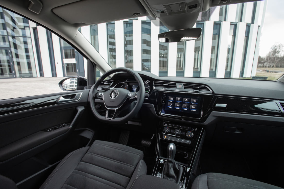 Volkswagen Touran Highline 2.0 TDI SCR 150 KM DSG
