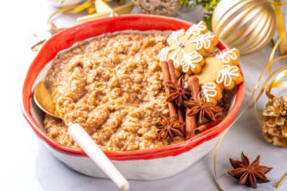 Kto raz spróbuje, ten przepadnie. Pieczona owsianka piernikowa na dobrą energię