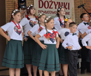 Dożynki 2026. Niezwykły korowód i wieńce pełne symboli. Powiat starachowicki podziękował za plony