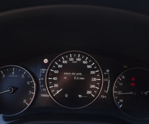 Mazda 3 Skyactiv-G 150 KM MT6 & Volkswagen Golf 8 1.5 eTSI 150 KM DSG7