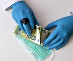 Najdziwniejsze koronawirusowe STOCK PHOTOS