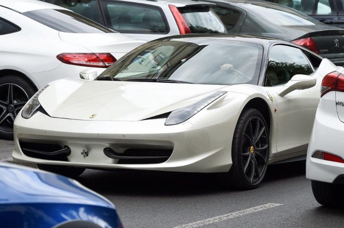 Ewa Chodakowska z mężem Lefteris Kavoukis jeździ Ferrari