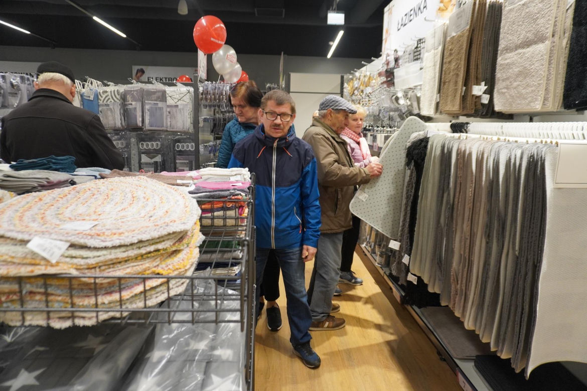 Tłumy na otwarciu Woolworth w Katowicach